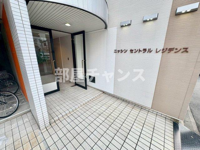 ニッシンセントラルレジデンスのエントランス