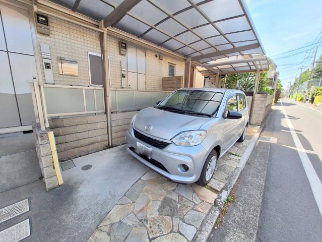 メゾンＦ＆Ｋ吉祥寺の駐車場