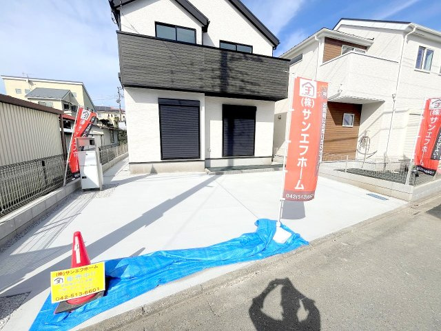 あきる野市牛沼全2棟　新築分譲の駐車場