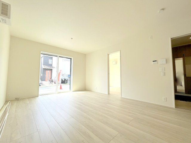 あきる野市牛沼全2棟　新築分譲の居間・リビング