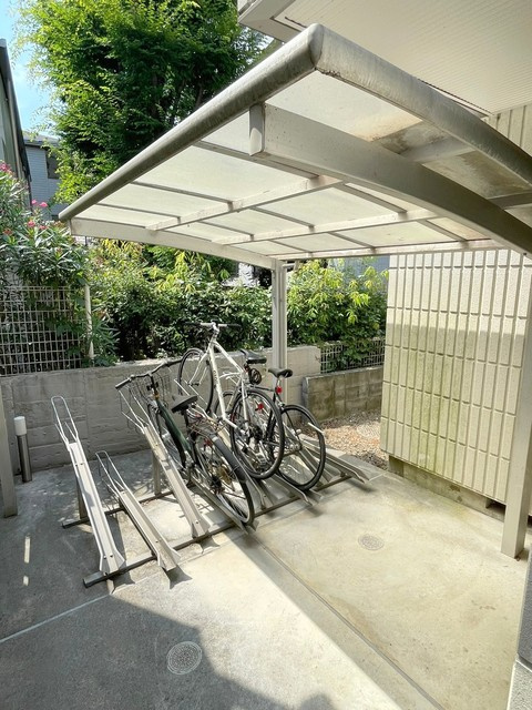 レスポワールＯｃｈｉａｉのその他共用部分|★屋根付き駐輪場★