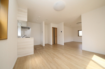 【居間・リビング】 | 久喜市本町二丁目中古戸建