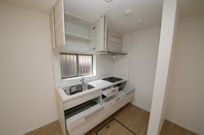 【キッチン】 | 久喜市本町二丁目中古戸建 | 便利！床下収納
