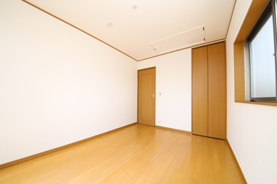 【洋室】 | 久喜市本町二丁目中古戸建 | たっぷり小屋裏収納！