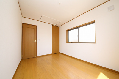 【洋室】 | 久喜市本町二丁目中古戸建 | たっぷり小屋裏収納！