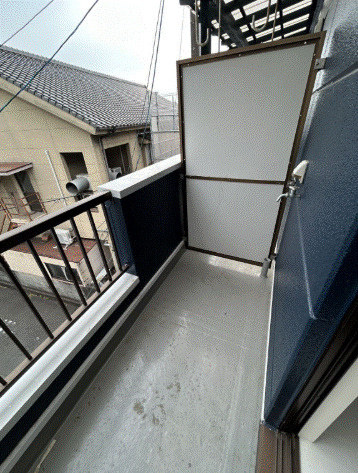 ウガワビルのバルコニー