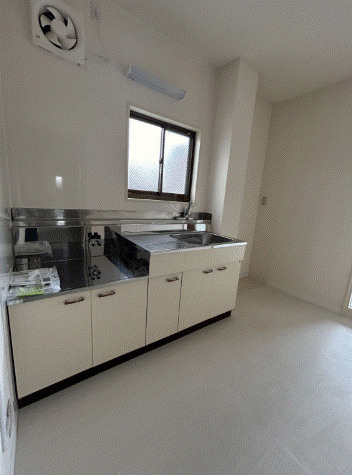 ウガワビルのキッチン