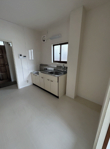 ウガワビルの居間・リビング