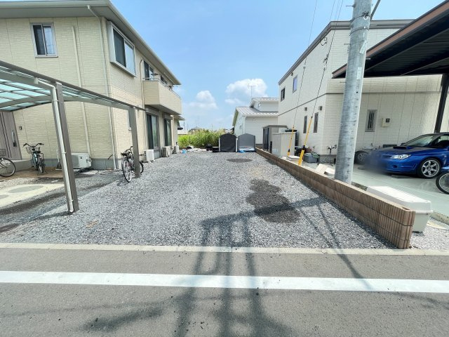 中古戸建・築浅　太田市台之郷町　大和ハウス工業施工の庭|砂利が敷いてあるので防犯対策にもなりますね♪