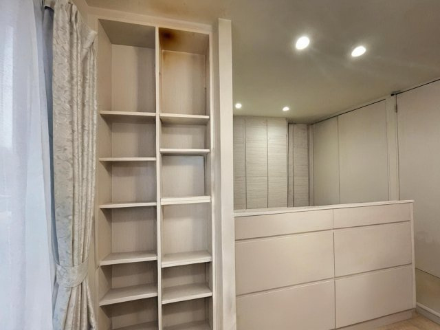 中古戸建・築浅　太田市台之郷町　大和ハウス工業施工の収納|AIにより日用品を削除する加工をしております。