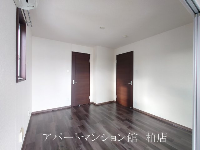 ファーストクライムの居間・リビング