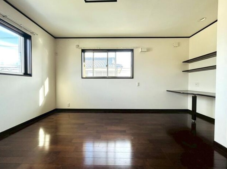 久御山町市田和気の寝室