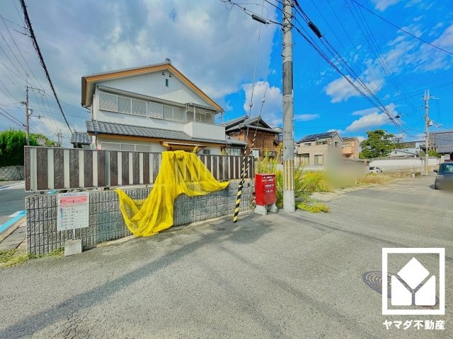 久御山町市田和気の外観