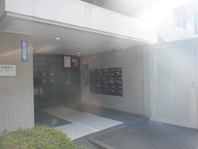 浅草ハイムのエントランス