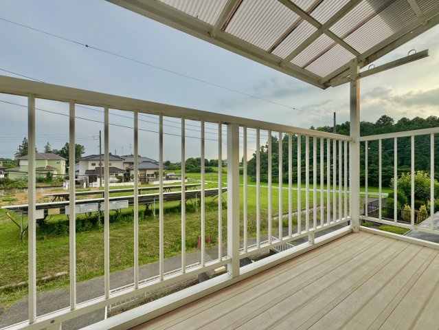 つくば市洞下中古戸建のバルコニー