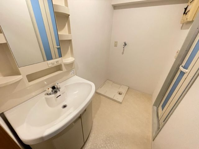 【洗面所】 | たからビル | 別号室の写真になります。現況優先。