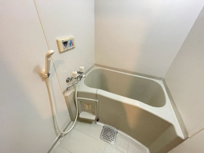 【浴室】 | たからビル | 別号室の写真になります。現況優先。