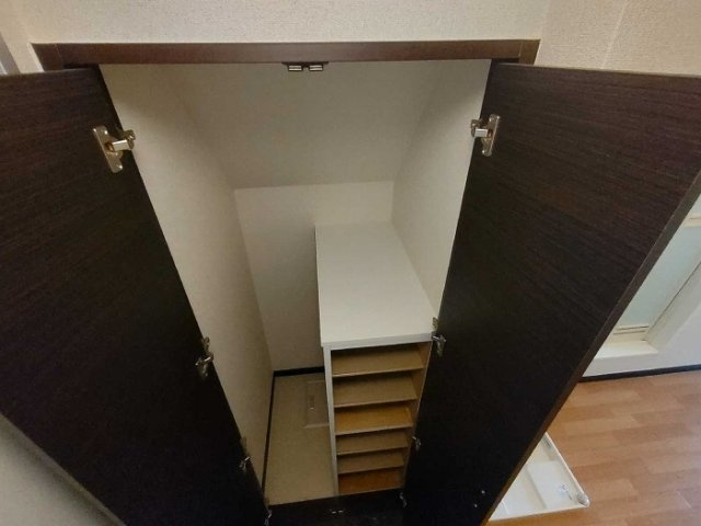 レオネクスト新座ブルーの収納