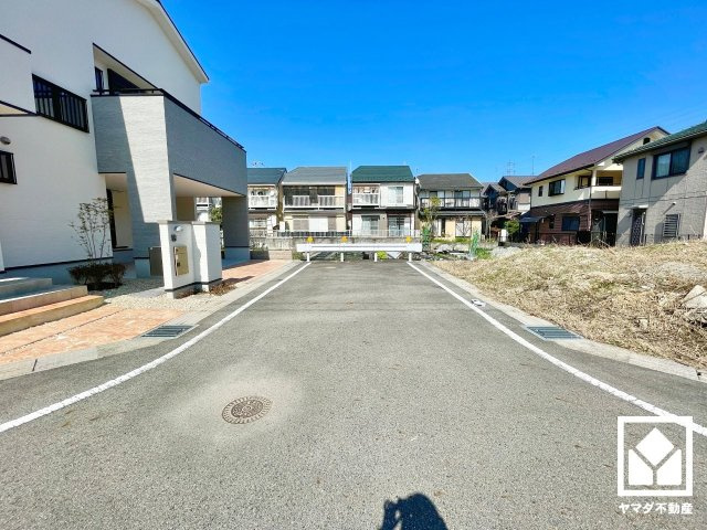 大津市坂本２丁目　9号地の前面道路含む現地写真