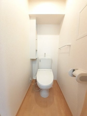 【トイレ】 | コンフォートテラス | 落ち着いた色調のトイレです