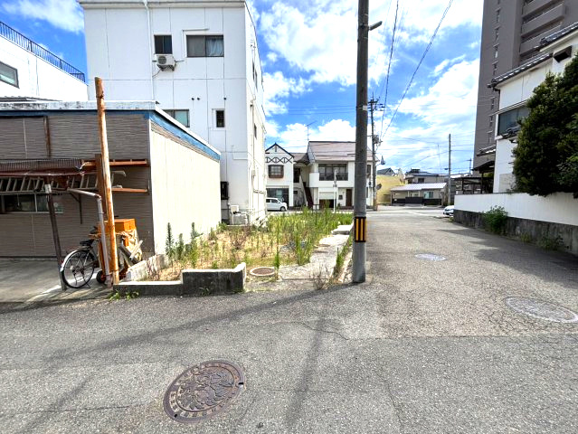 住吉2丁目売土地の前面道路含む現地写真|前面道路含む現地写真です