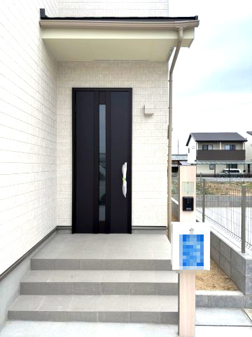 ハートフルタウン東長戸2期-A号棟　新築分譲戸建(全5棟)　の玄関|毎日通る玄関はこちらです