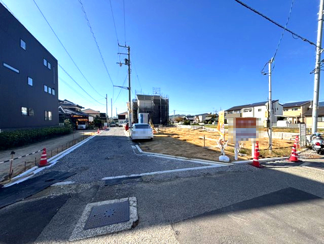 ハートフルタウン東長戸2期-E号棟　新築分譲戸建(全5棟)　の前面道路含む現地写真|前面道路含む現地写真です