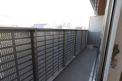 【バルコニー】 | Owl（ｱｳﾙ） | 105　バルコニー