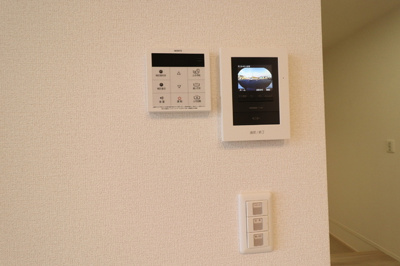 【その他】 | Owl（ｱｳﾙ） | 105　モニタ付きインターホン・追い焚きリモコン