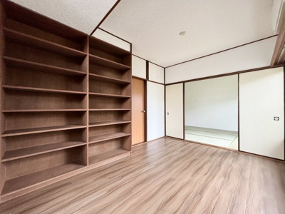 【居間・リビング】飯山満町2丁目戸建