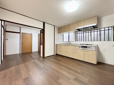 【居間・リビング】飯山満町2丁目戸建