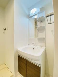 【洗面所】STUDIO KANAREBASHI