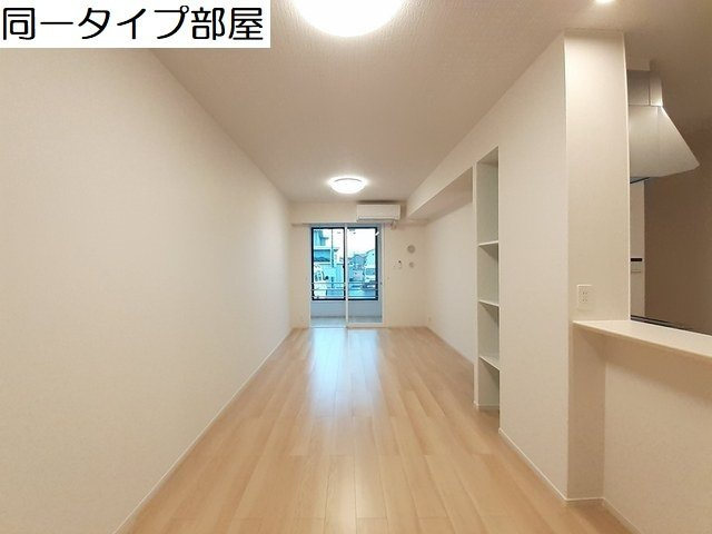 ジュエルＢの居間・リビング|使いやすい居間です