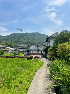 【前面道路含む現地写真】