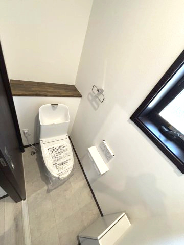 アースタウン松前中央　新築中古戸建　13号棟(残り4区画)のトイレ
