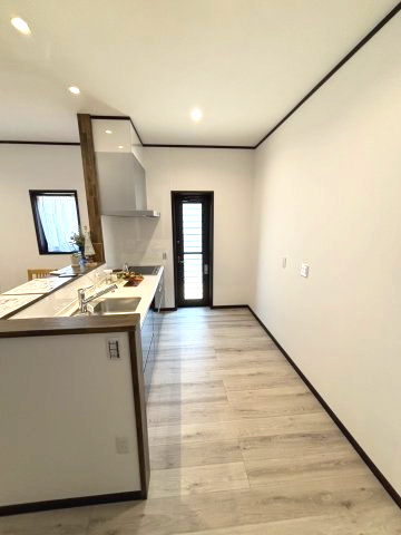 アースタウン松前中央　新築中古戸建　13号棟(残り4区画)のキッチン