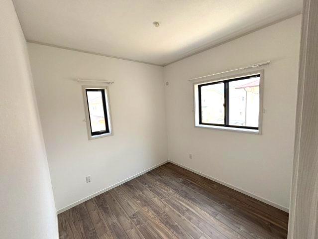 アースタウン松前中央　新築中古戸建　17号棟(残り4区画)の洋室|広々とした洋室です