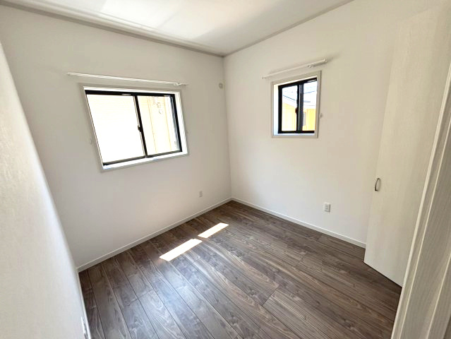 アースタウン松前中央　新築中古戸建　17号棟(残り4区画)の洋室|広々とした洋室です