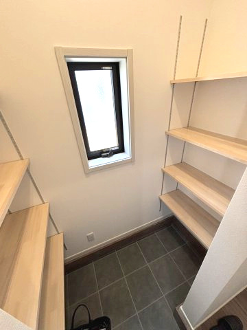 アースタウン松前中央　新築中古戸建　17号棟(残り4区画)の収納|たっぷりとした収納スペースです