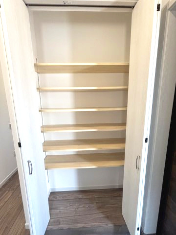 アースタウン松前中央　新築中古戸建　17号棟(残り4区画)の収納|大きなスペースがあり、収納には困りません