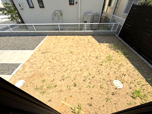 アースタウン松前中央　新築中古戸建　17号棟(残り4区画)の庭|お庭で自由な時間を過ごせます