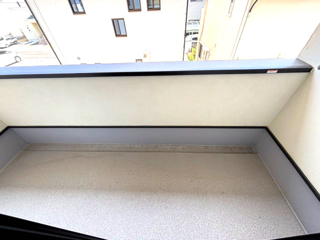 アースタウン松前中央　新築中古戸建　17号棟(残り4区画)のバルコニー|暖かな日差しのふりそそぐバルコニー