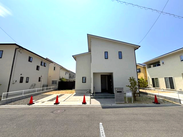 アースタウン松前中央　新築中古戸建　17号棟(残り4区画)の外観|きれいな外観です