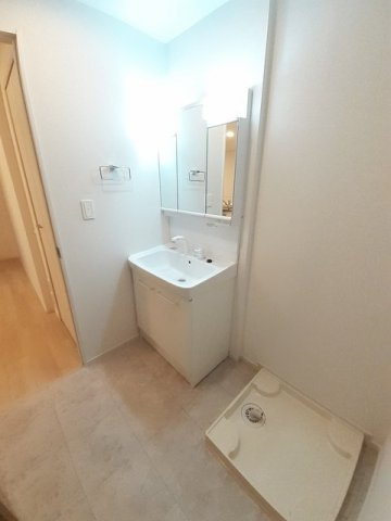 クレール六番館の洗面所