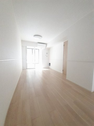 クレール六番館の居間・リビング