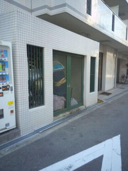 リッチハイツパークサイドのエントランス|敷地内ゴミ置き場！