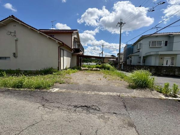 和歌山市園部　中古戸建の駐車場