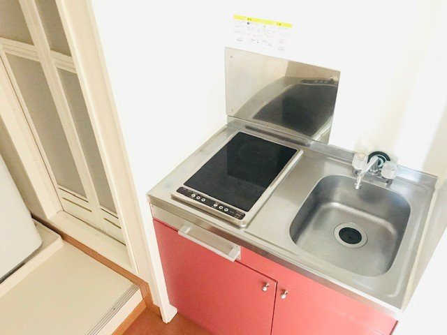 レオパレスカンタービレのキッチン|きれいなキッチンです