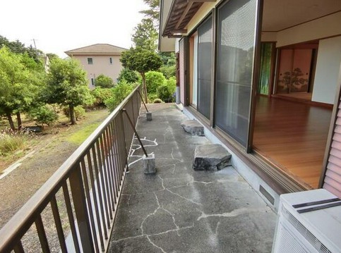 【バルコニー】 | 伊豆急伊豆高原　戸建