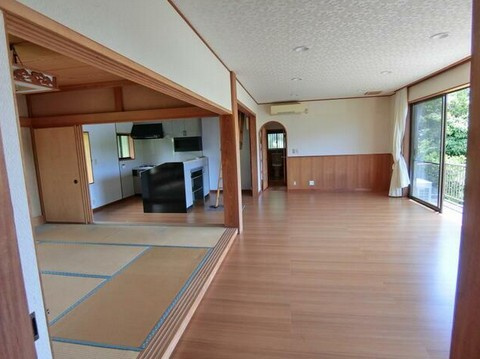 【居間・リビング】 | 伊豆急伊豆高原　戸建